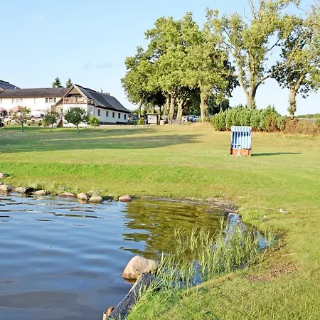 Ferienzimmer Und Mit See Quarto em Acomodações Particulares Garftitz
