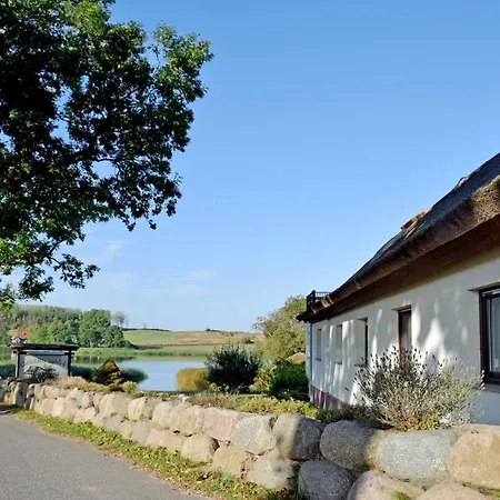 Ferienzimmer Und Mit See * Garftitz