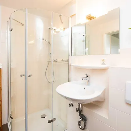 Quarto em Acomodações Particulares Ferienzimmer Und Mit See *